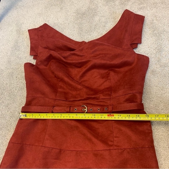 Sharagano Women's Red Jackie O Belted faux suede midi Dress Sz 8 - Picture 10 of 12
